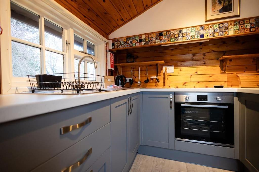 Cozy Norwegian Style Log Cabin In Rural Snowdonia - 2 Bedrooms & Parking By Seren Short Stays Ffestiniog Exterior photo